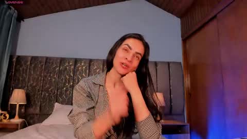 Snapshot of samantha_velle chatting on 04.17.26 samantha_velle online show from 04.17.26