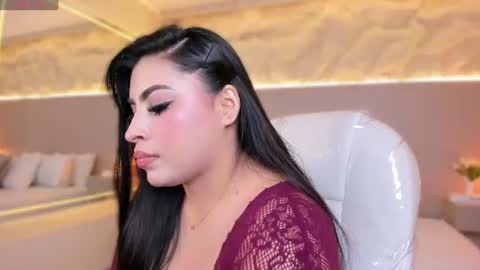 Snapshot of samanthaa_22_ chatting on 06.26.26 Samanthaa online show from 06.26.26