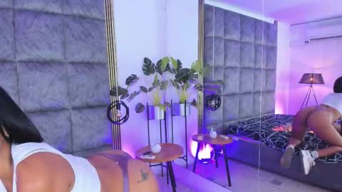 Snapshot of samanthaa_gil_ chatting on 11.29.25 Samantha online show from 11.29.25