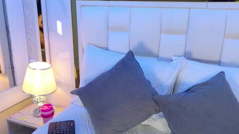 Snapshot of samanthaa_sm chatting on 11.22.25 samanthaa_sm online show from 11.22.25