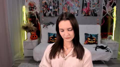 Snapshot of samanthaawalker chatting on 10.13.25 SamanthaaWalker online show from 10.13.25