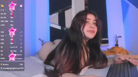 Snapshot of samanthaferrer chatting on 12.21.24 Samantha Ferrer online show from 12.21.24