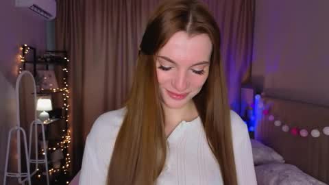 Snapshot of samanthaginnings chatting on 05.29.26 Lola online show from 05.29.26