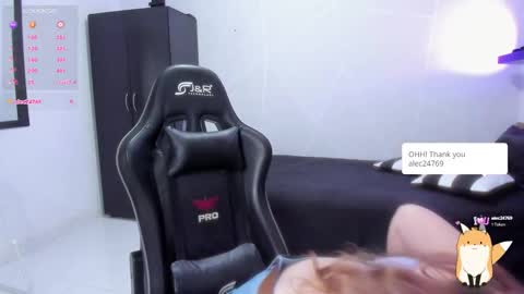 Snapshot of samanthaleon chatting on 11.03.25 Samantha samy online show from 11.03.25