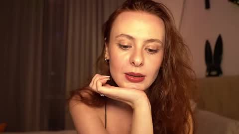 Snapshot of samanthavixen chatting on 02.11.25 Goddess Samantha Vixen online show from 02.11.25