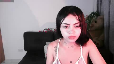 Snapshot of samara01_ chatting on 04.23.26 Samara Please remeber follow me and rate me - thumbs up online show from 04.23.26