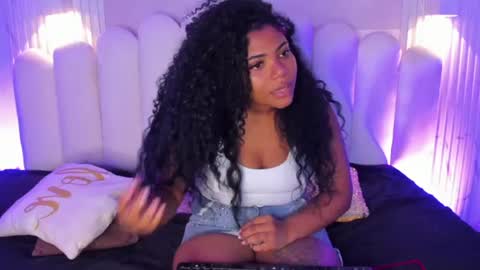Snapshot of samara__08 chatting on 06.20.26 SAMARA online show from 06.20.26