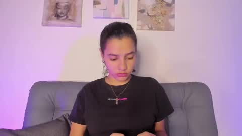 Snapshot of samara_jonnes_ chatting on 02.23.25 Samara is my name a pleasure delighted that you are here leave your thumb up it is important to me online show from 02.23.25