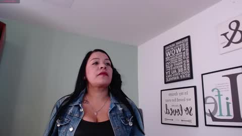Snapshot of samara_novoa chatting on 02.20.25 Any online show from 02.20.25