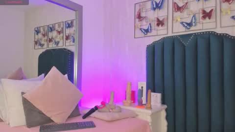 Samara Warren online show from 02.12.26