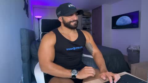 Snapshot of samdornan chatting on 01.20.25 Sam Dornan online show from 01.20.25