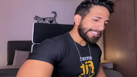 Snapshot of samdornan chatting on 03.02.25 Sam Dornan online show from 03.02.25