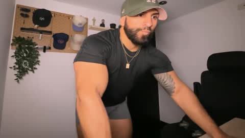 Snapshot of samdornan chatting on 02.26.26 Sam Dornan online show from 02.26.26