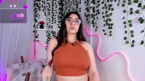 Snapshot of samii_evanns chatting on 06.28.26 Samii Evans online show from 06.28.26