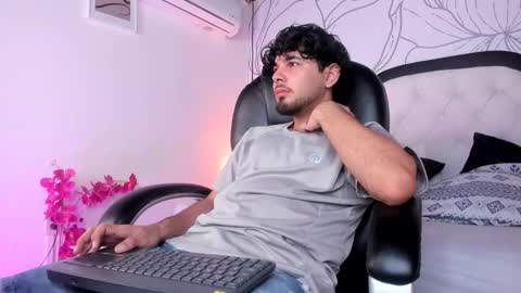 Snapshot of samir_bear chatting on 02.25.26 Samir online show from 02.25.26