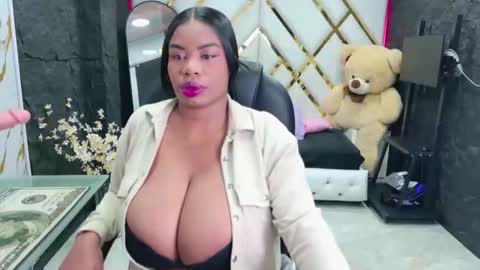 Snapshot of sammanthaboob chatting on 01.16.26 Luisa online show from 01.16.26