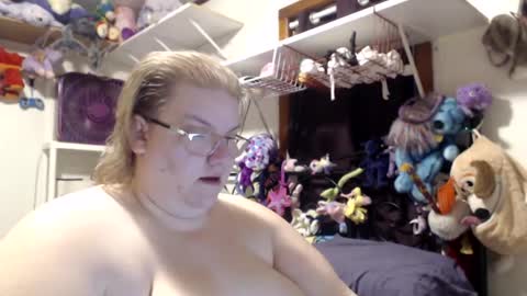 Snapshot of sammiejean85 chatting on 11.16.25 SammieJean online show from 11.16.25