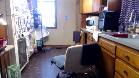 Snapshot of sammiejean85 chatting on 11.16.25 SammieJean online show from 11.16.25