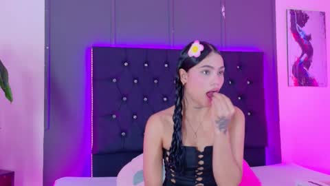 Snapshot of sammy__rose chatting on 11.24.25 Sammy Rose online show from 11.24.25