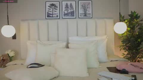 Snapshot of sammy_hamilton chatting on 06.27.26 Ana online show from 06.27.26