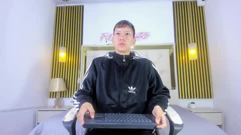 Snapshot of sammysex_ chatting on 09.11.25 SAMMY online show from 09.11.25