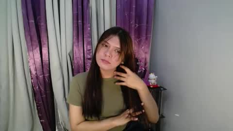 Snapshot of sampaguita_pinayxx chatting on 01.22.25 SOFIA online show from 01.22.25