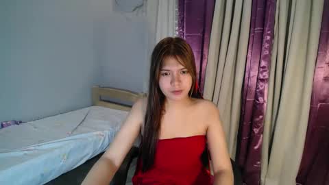 Snapshot of sampaguita_pinayxx chatting on 03.10.25 SOFIA online show from 03.10.25