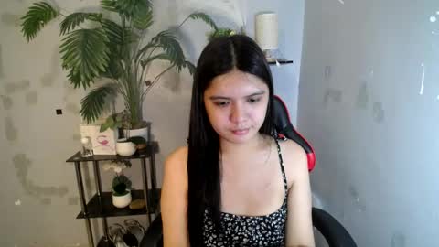Snapshot of sampaguita_pinayxx chatting on 06.29.26 SOFIA online show from 06.29.26