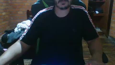 Snapshot of samsfeett chatting on 10.16.25 Sam online show from 10.16.25