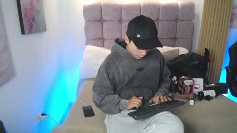 Snapshot of samu_foxxx chatting on 05.22.26 SAMU online show from 05.22.26