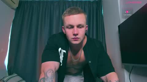 Snapshot of samuel_andrew chatting on 02.25.25 Samuel online show from 02.25.25