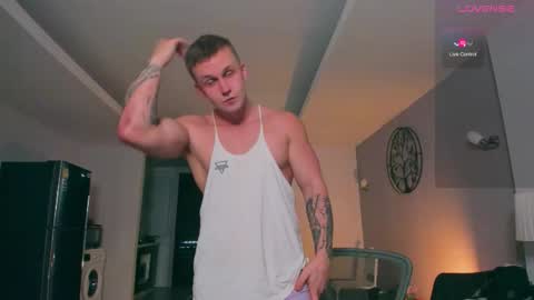 Snapshot of samuel_andrew chatting on 09.22.25 Samuel online show from 09.22.25