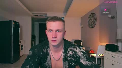 Snapshot of samuel_andrew chatting on 10.12.25 Samuel online show from 10.12.25