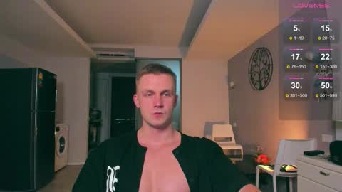 Snapshot of samuel_andrew chatting on 10.20.25 Samuel online show from 10.20.25