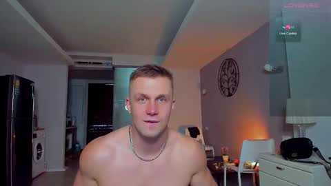 Snapshot of samuel_andrew chatting on 02.02.26 Samuel online show from 02.02.26