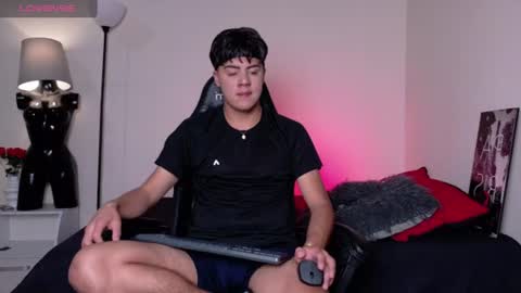 Snapshot of samuel_dark chatting on 07.15.26 samuel_dark online show from 07.15.26