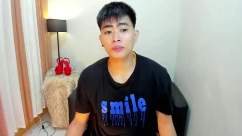 Snapshot of samuelangelo chatting on 12.04.24 Sam online show from 12.04.24