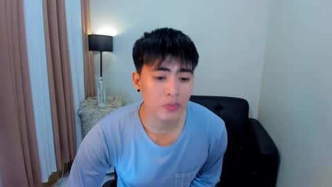 Snapshot of samuelangelo chatting on 12.18.24 Sam online show from 12.18.24