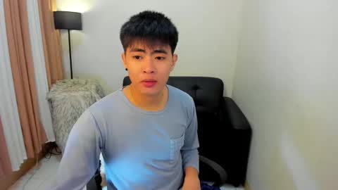 Snapshot of samuelangelo chatting on 12.19.24 Sam online show from 12.19.24