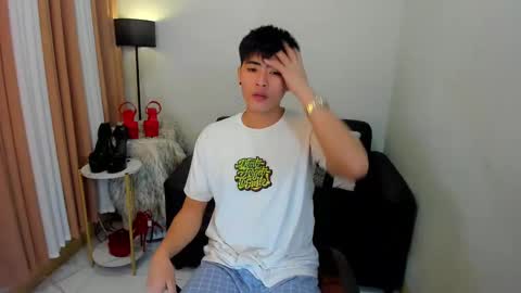 Snapshot of samuelangelo chatting on 12.20.24 Sam online show from 12.20.24
