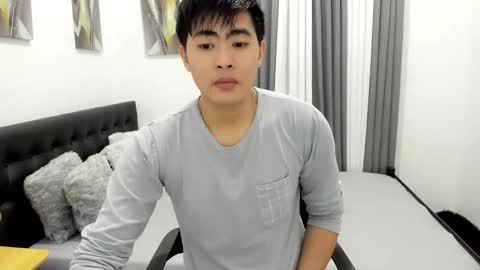 Snapshot of samuelangelo chatting on 09.30.25 Sam online show from 09.30.25