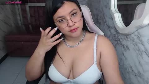 Snapshot of samy_collen_v chatting on 02.25.26 Samy online show from 02.25.26