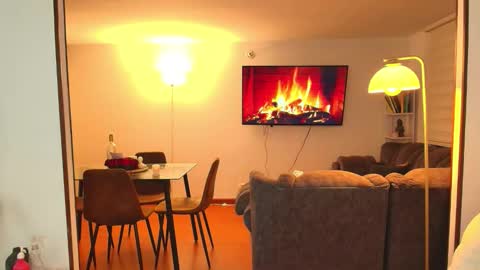 Hello I am absent due to a family calamity I will return soon-hola estoy ausente por un problema familiar volvere pronto. online show from 02.03.26