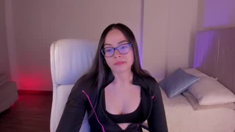 Snapshot of samy_one chatting on 09.16.25 Samy online show from 09.16.25