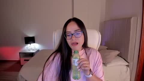 Snapshot of samy_one chatting on 10.04.25 Samy online show from 10.04.25