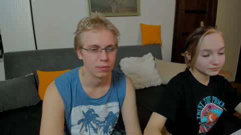 Snapshot of samyscott chatting on 11.30.25 SamyScott online show from 11.30.25