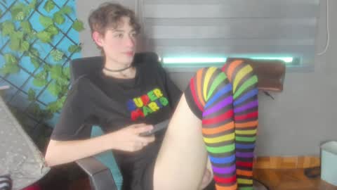 Snapshot of san_love_kh chatting on 12.12.24 online show from 12.12.24