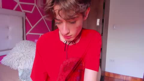 Snapshot of san_love_kh chatting on 02.12.25 online show from 02.12.25