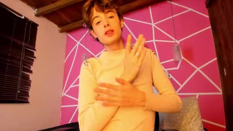 Snapshot of san_love_kh chatting on 02.15.25 online show from 02.15.25