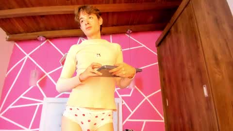 Snapshot of san_love_kh chatting on 02.16.25 online show from 02.16.25